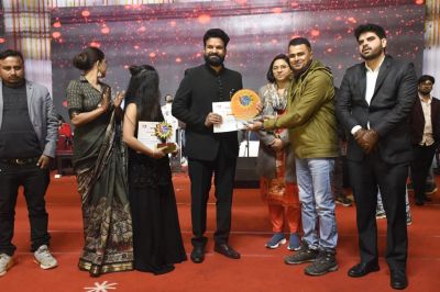 भोजपुरी कलाकारों के रंगारंग कार्यक्रमों से हुआ तातापानी महोत्सव का समापन