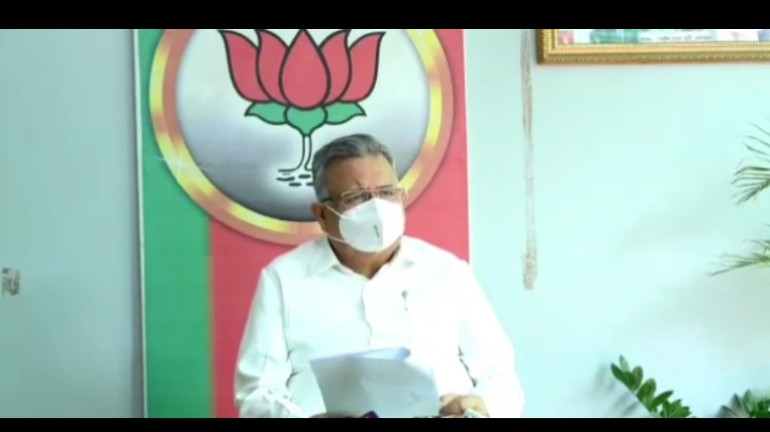 कोरोना टीकाकरण पर पूर्व मुख्यमंत्री डॉ. रमन सिंह ने कांग्रेस को निशाने पर लेते हुए कहा कि