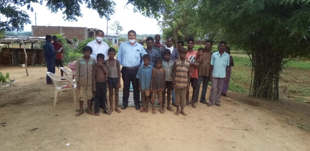 ललमटियापारा के कोड़ाकू रहवासियों की पानी की समस्या पर कलेक्टर श्री धावड़े ने शीघ्र लिया संज्ञान दो दिन के भीतर हुआ हैण्डपंप सुधार, 