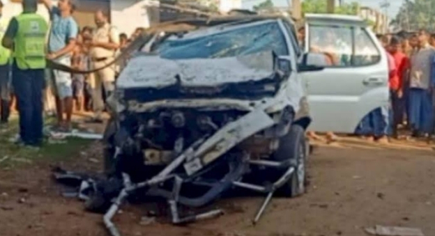 दुर्ग:अचानक अनियंत्रित होकर बैरिकेड तोड़ गिरी कार&hellip; सड़क से 25 फीट नीचे गिरी कार, तीन की मौत&hellip;