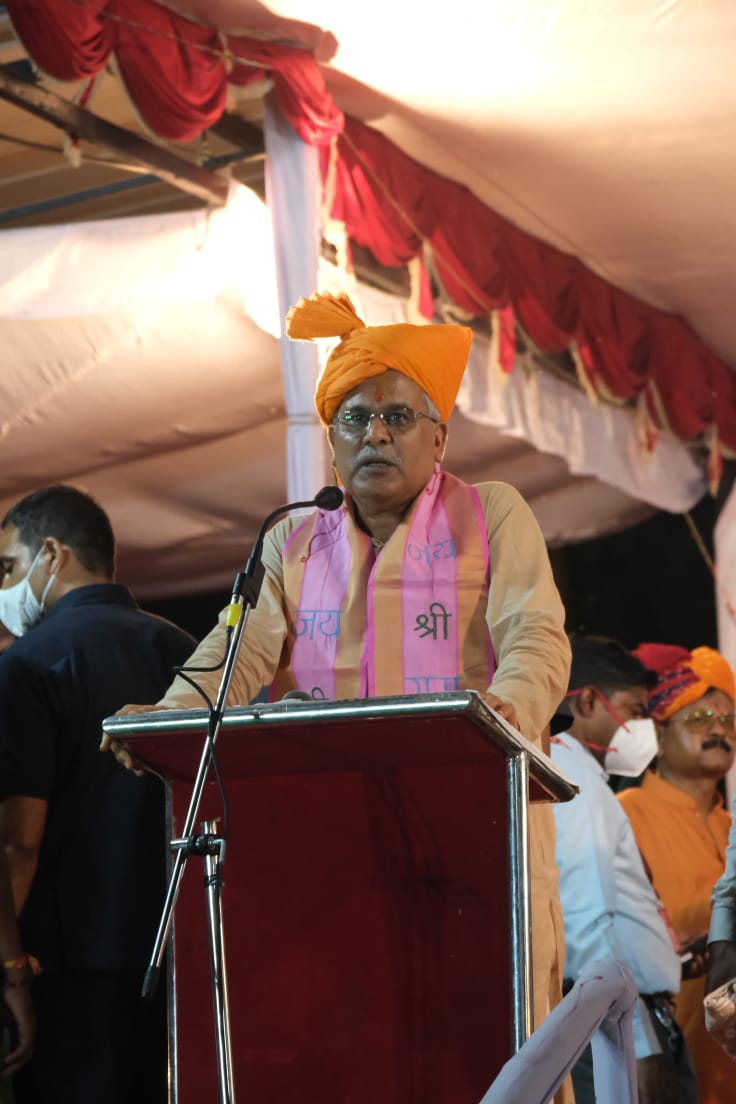 मुख्यमंत्री बघेल ने सड़क दुर्घटना में मृतक स्व गौरव अग्रवाल के परिजनों को 50  लाख  रुपए मुआवजा देने की घोषणा की