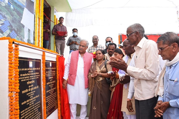 CM भूपेश बघेल ने महाशिवरात्रि पर ठाकुराईन टोला में किया लक्ष्मण झूले का भूमिपूजन, ठाकुराईन टोला में 31.63 करोड़ रुपए के निर्माण कार्यों की सौगात