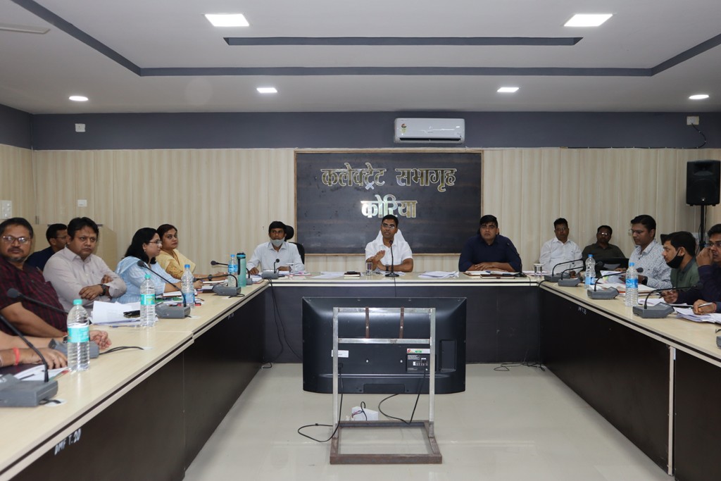 डॉक्टरों के ब्रांडेड दवाई लिखने पर सीएस और सीएमएचओ को तुरंत कड़ी कार्रवाई करने के निर्देश