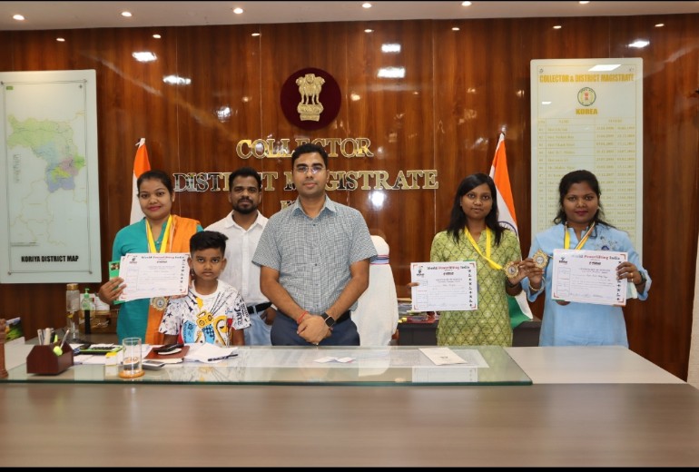 नेशनल पावरलिफ्टिंग चौंपियनशिप में स्वर्ण जीतकर महिला शक्ति ने बढ़ाया जिले का मान