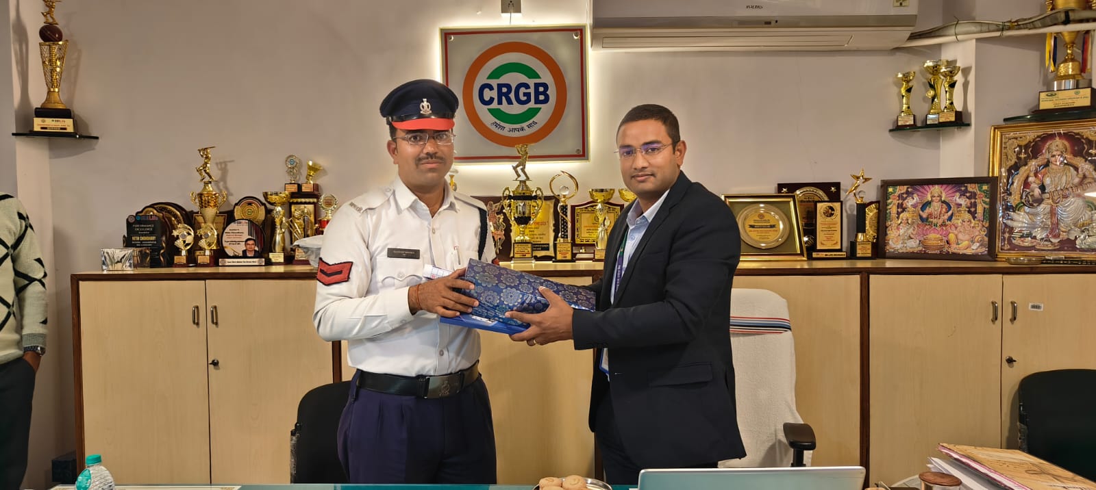 कोरिया एवं एमसीबी जिले के ग्रामीण बैंक के शाखा प्रबंधकों ने जाना यातायात नियम 