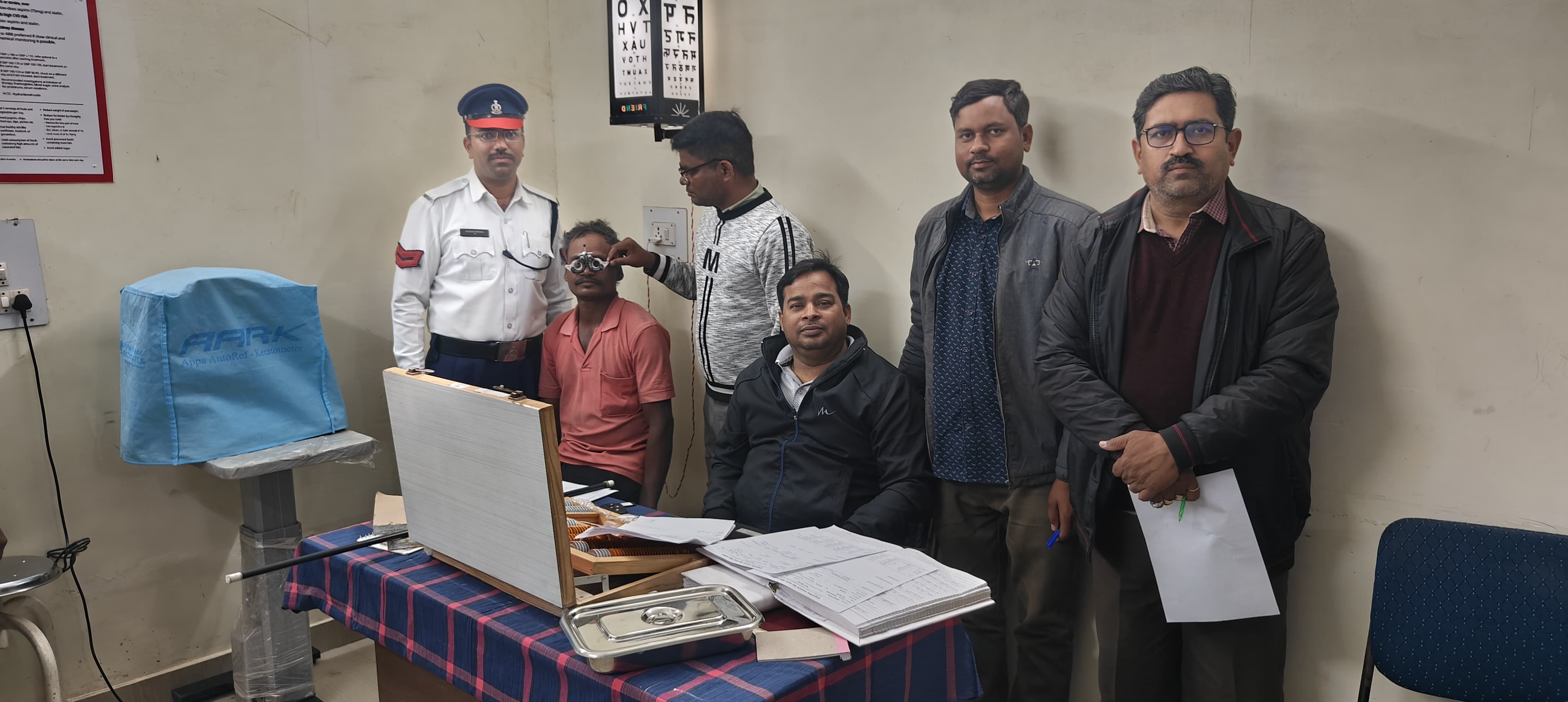 सड़क सुरक्षा माह के दौरान कराया गया वाहन चालकों का नेत्र परीक्षण          