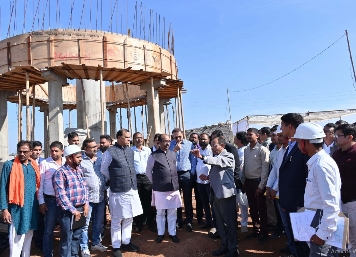 जल जीवन मिशन के कार्यों में तेजी लाने नए साल के पहले ही दिन उप मुख्यमंत्री श्री अरुण साव उतरे फील्ड पर अगमधाम खंडवा मल्टी विलेज जल प्रदाय योजना का काम देखा