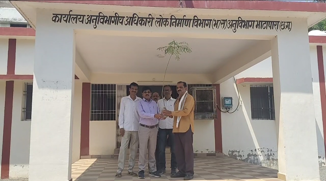 आज भाटापारा के सरयू साहित्य परिषद द्वारा विभिन्न आयामों एवं अभियानों के तहत प्रकृति संरक्षण की दिशा मे कार्य किया जा रहा 