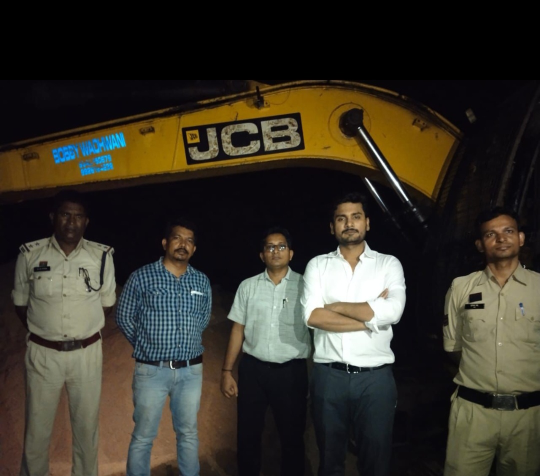 अवैध खनन पर कार्यवाही के बाद चाकूबाजी