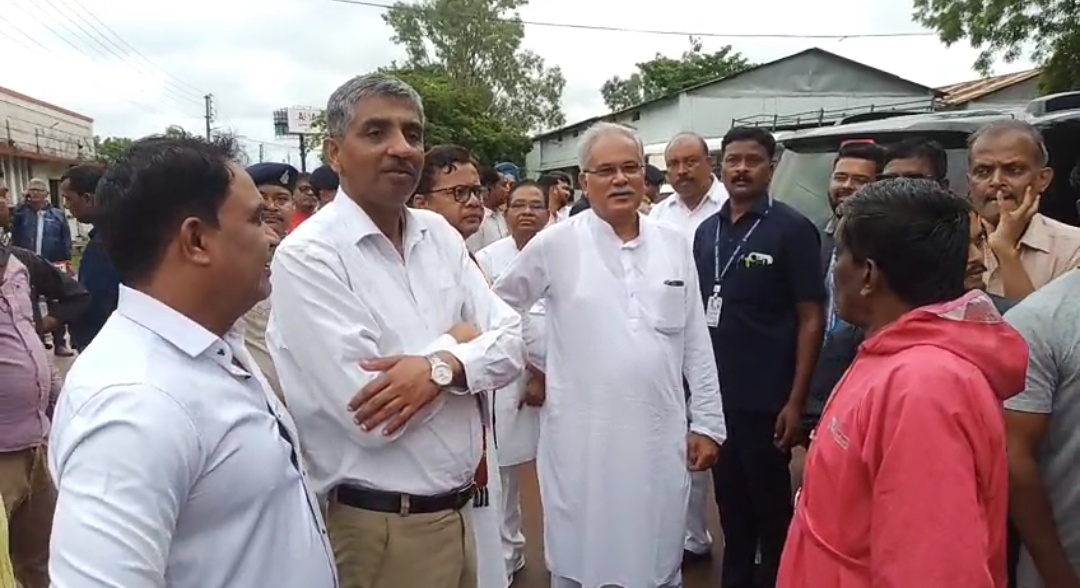 दुर्ग सेंट्रल पहुंचे केरल के सांसदों की टीम नन मामले की गिरफ्तारी को लेकर मामला गरमाया