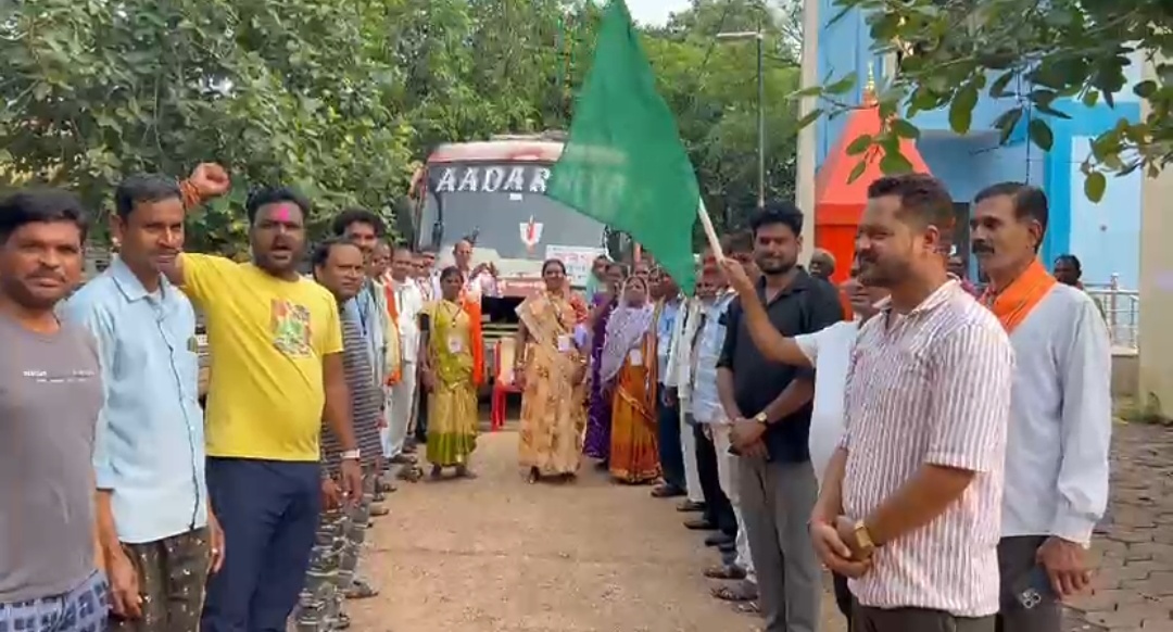 सिमगा जनपद के अंतर्गत 29 लोगों को अयोध्याधाम दर्शन हेतु भेजा गया