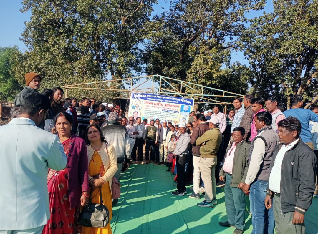 विसंगति दूर करने और ऑनलाइन हाजिरी की अनिवार्यता खत्म करने की उठी मांग