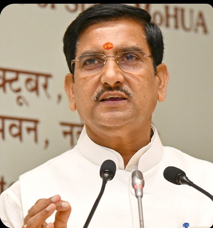 विद्यार्थियों के भविष्य से खिलवाड़ बर्दाश्त नहीं &mdash; केन्द्रीय राज्यमंत्री तोखन साहू का सख्त रुख मुख्य सचिव से सीधे बातचीत त्वरित जांच के लिए लिखा पत्र