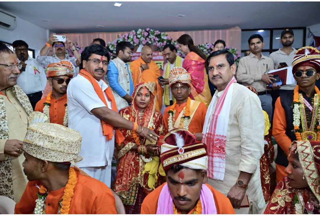 केंद्रीय राज्य मंत्री तोखन साहू बिलासपुर में अक्षय तृतीया पर कन्यादान महायज्ञ में हुए सम्मिलित एवं जनदर्शन में आमजन की समस्याओं के त्वरित निराकरण के निर्देश दिए