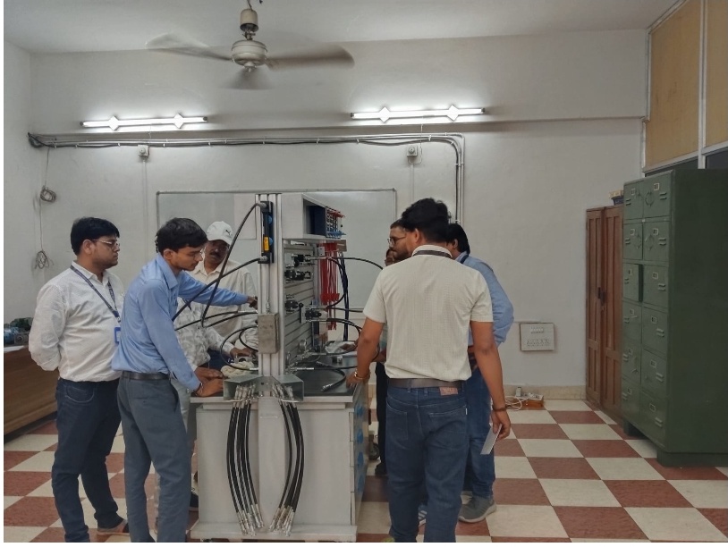 भिलाई स्टील प्लांट ने उन्नत औद्योगिक हाइड्रोलिक्स प्रशिक्षण कार्यक्रम का आयोजन किया इंजीनियरों और रखरखाव कर्मियों की तकनीकी दक्षता बढ़ाने की पहल