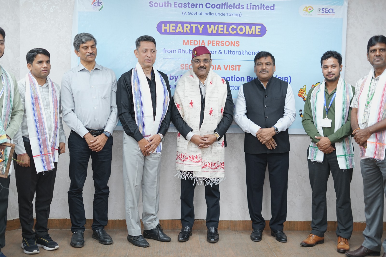 भुवनेश्वर एवं उत्तराखंड से आए मीडिया प्रतिनिधियों ने किया एसईसीएल का दौरा  खनन कार्यों, ऊर्जा सुरक्षा एवं सतत विकास पहलों की ली प्रत्यक्ष जानकारी