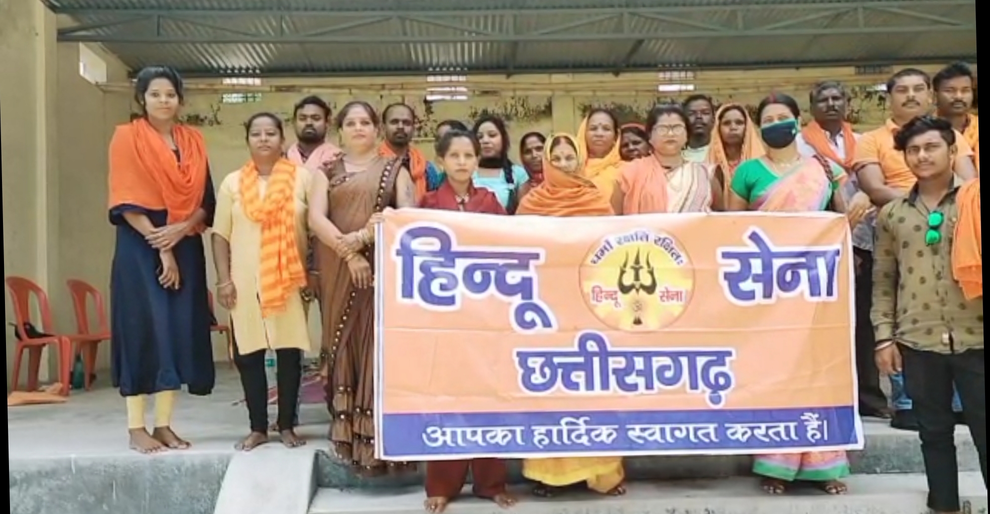 मुख्य मार्ग पर खुली शराब दुकान को लेकर हिंदू सेना की बैठक