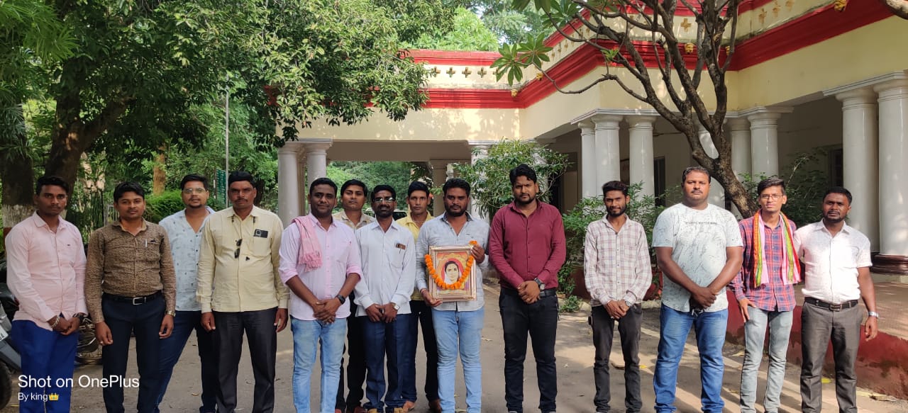 जोगी कांग्रेस ने स्वतंत्रता संग्राम सेनानी, प्रथम महिला सांसद, समाज सुधारक मिनीमाता की 49 वीं पुण्यतिथि मनाई