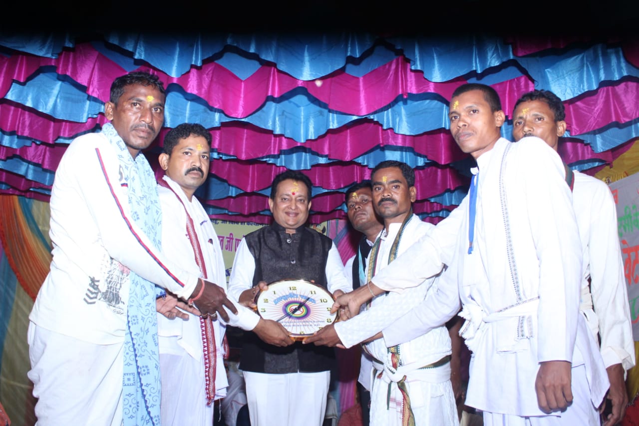 चिल्हीडार महापूजा एवं बेटा ज्योतिया पावन पर्व पर शामिल हुए सम्पत  