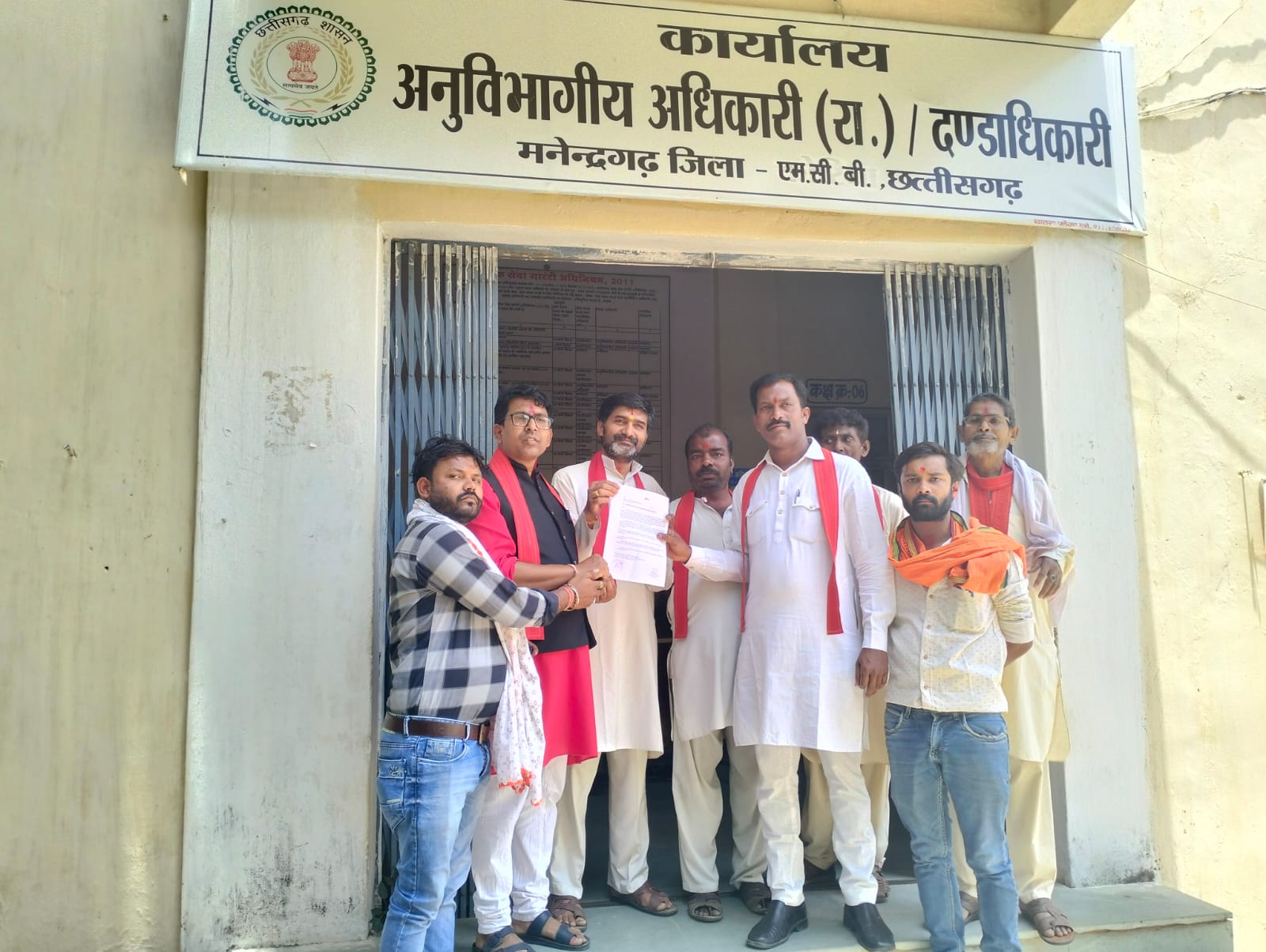 भारतीय रशक्ति चेतना पार्टी के द्वारा 3 सूत्रीय मांगों कोलेकर सौंपा ज्ञापन