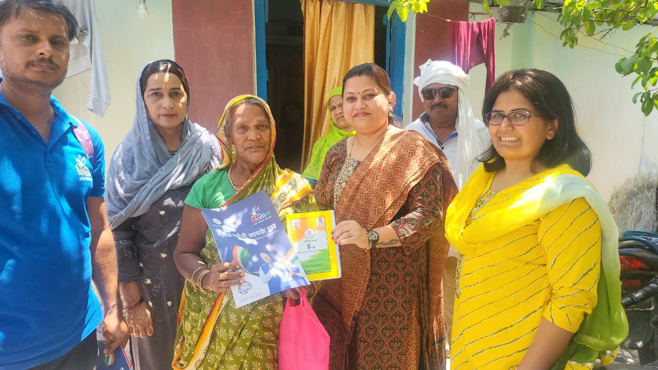  दुर हुई दुविधा, घर बैठे मिल रही राशनकार्ड की सुविधा- महापौर कंचन जायसवाल