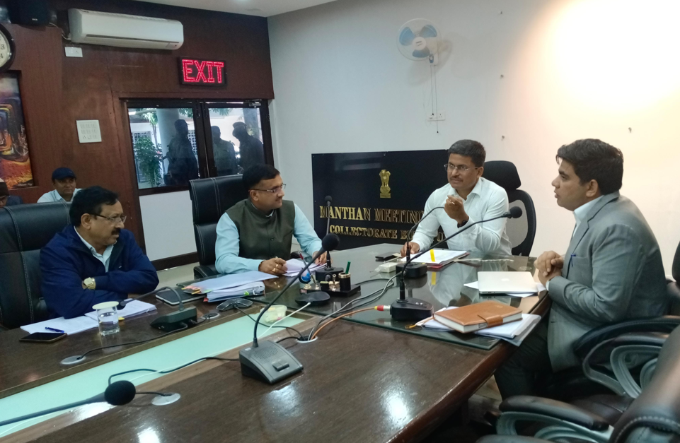  बच्चों में कुपोषण दूर करने विभाग समन्वय से करें काम : कलेक्टर/कलेक्टर ने स्वास्थ्य एवं महिला बाल विकास विभाग के कामकाज की समीक्षा की