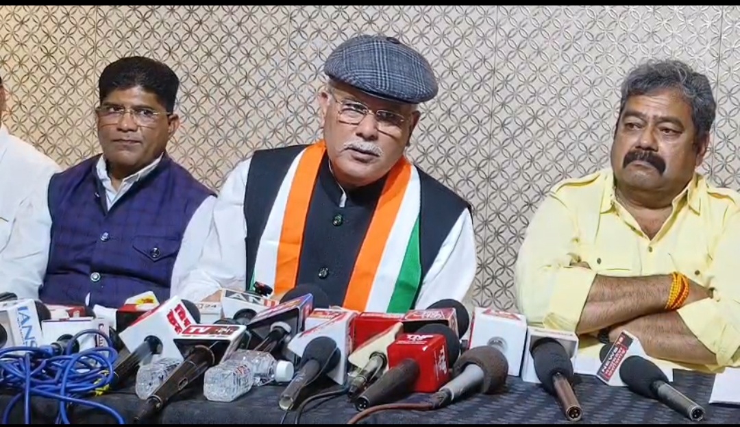 दुर्ग जिले की मतदाता सूची में भारी गड़बड़ी का आरोप, पूर्व CM भूपेश बघेल बोले&ndash; बिना परिसीमन बदले गए सैकड़ों मतदाताओं के बूथ
