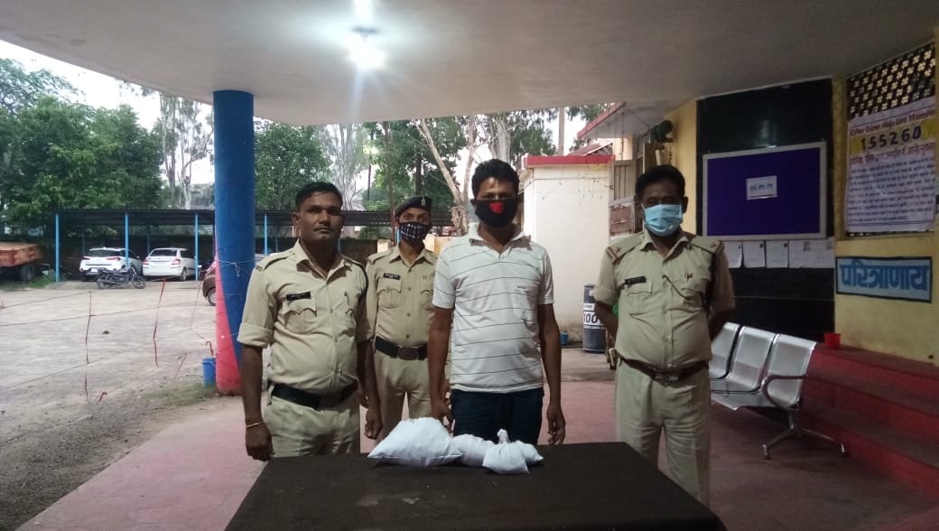 अवैध मादक पदार्थ बेचते आरोपी गिरफ्तार