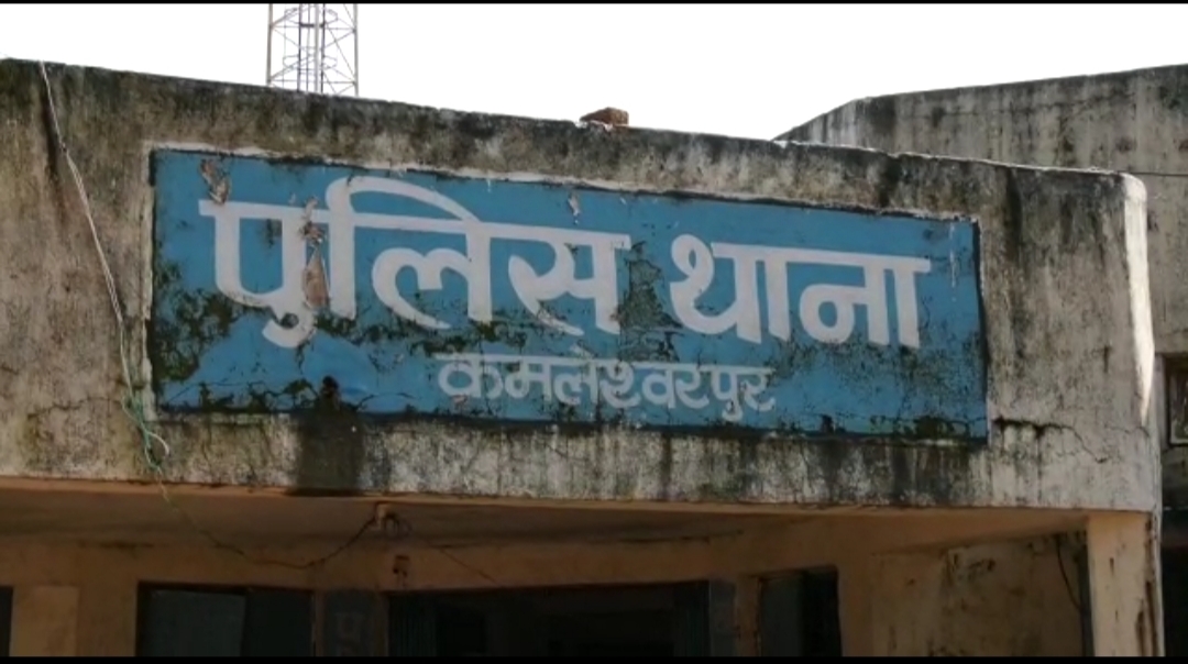 सनकी युवक ने चाकू से वॉर कर परिवार के तीन सदस्यों को किया घायल एक की हुई मौत