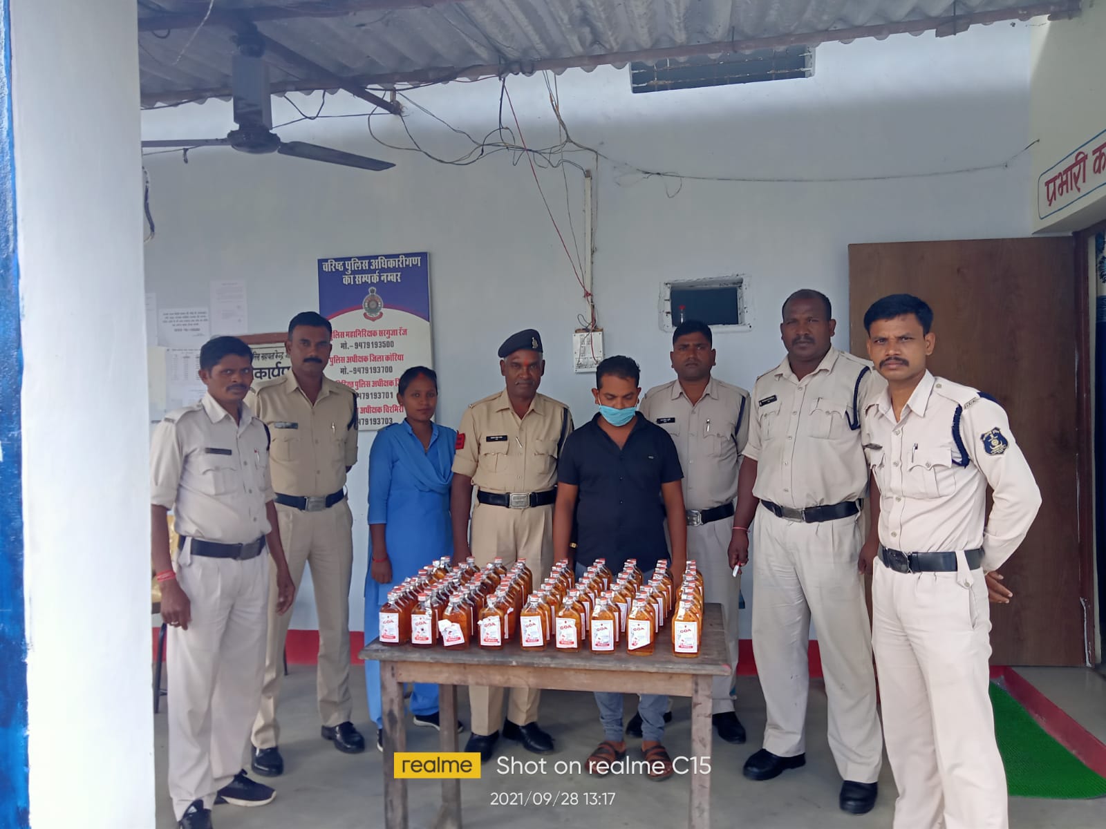 अवैध रूप से अंग्रेजी शराब बिक्री करने वाला पकड़ाया, ₹ 18720 का अंग्रेजी शराब बरामद, आरोपी गिरफ्तार