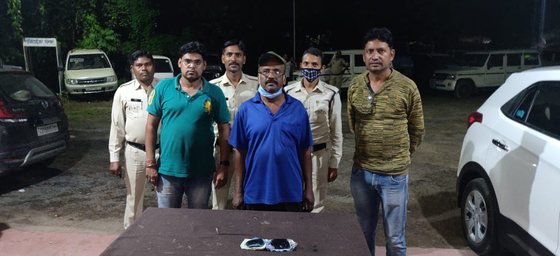 25000 रूपये का अफीम के साथ आरोपी गिरफ्तार