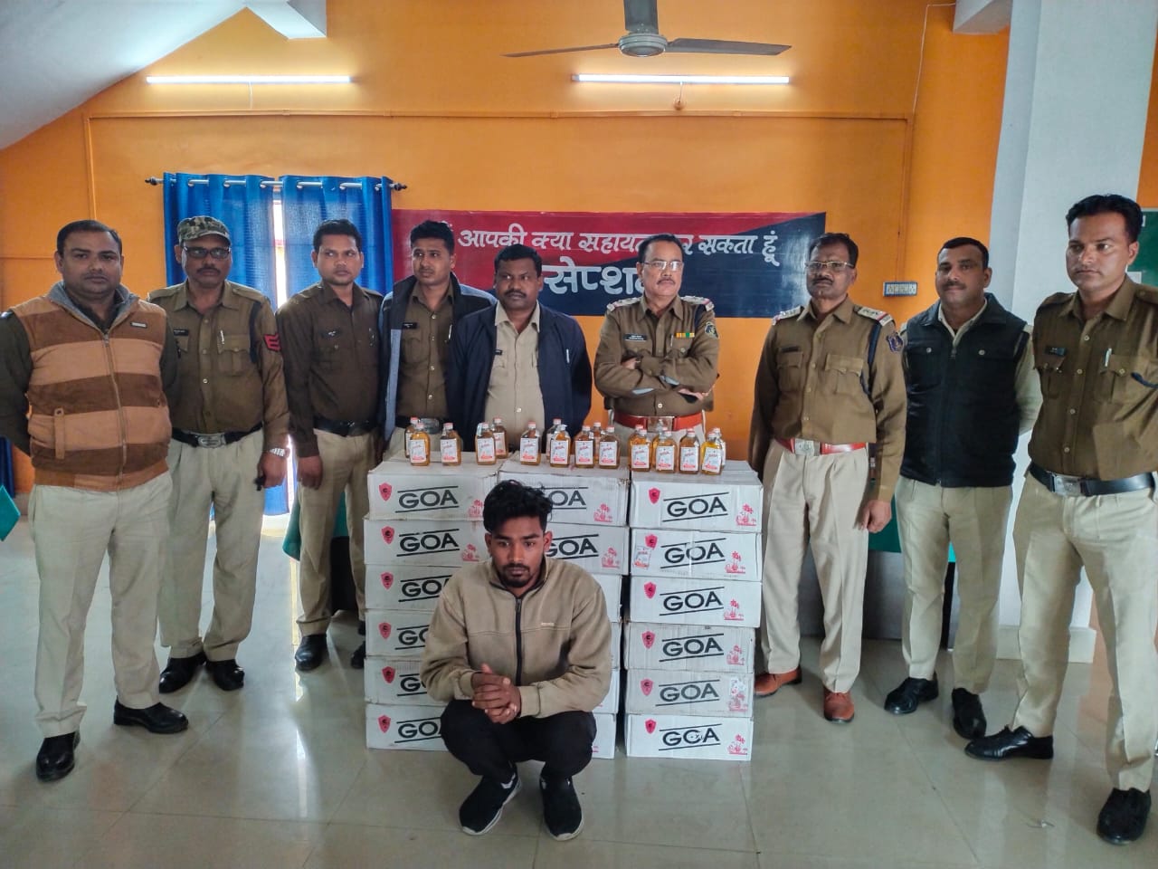 कार में लाखों का अवैध शराब हो रहा था परिवहन, मौके पर पहुँचकर कोरिया पुलिस ने दी दबिश