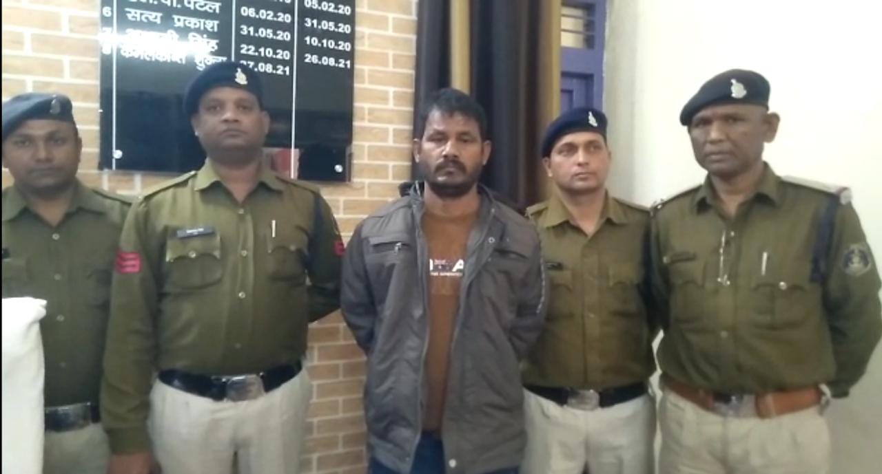 लंबे समय से गांजा की तस्करी करने वाले आरोपी को चिरमिरी पुलिस ने 5 किलो गांजा के साथ गिरफ्तार किया