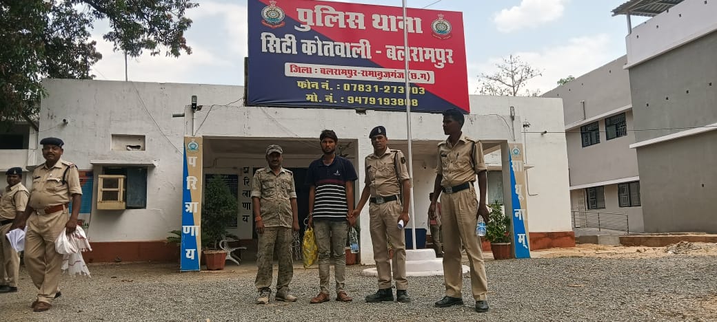 विभागीय अधिकारी बन ठगी करने वाला आरोपी गिरफ्तार!