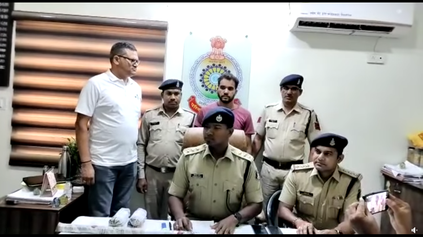  एक तरफा प्यार बना हत्या की वजह .. सनकी प्रेमी ने हत्या को दिया अन्जाम...