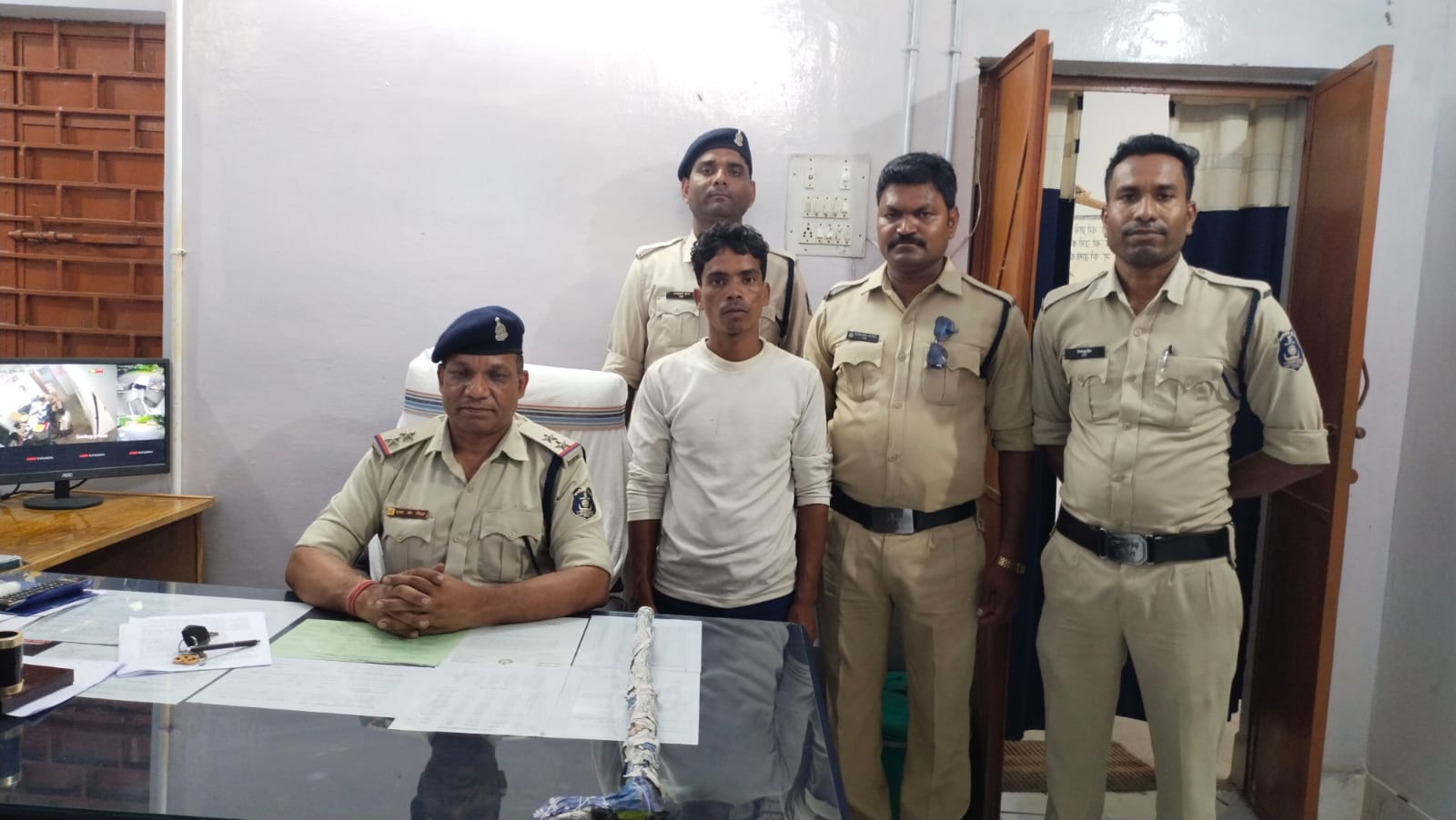 घरेलू विवाद पर सगे भाई पर हत्या की नियत से टांगी से प्राणघातक हमला कर फरार होने वाला आरोपी 24 घंटे में गिरपतार