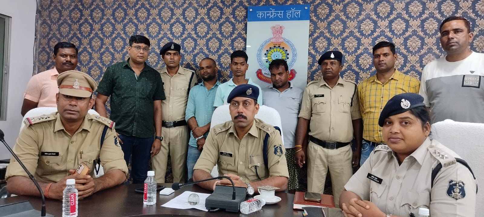 67 किलो गांजा के साथ 3 तस्करों को पुलिस ने किया गिरफ्तार  नशे के विरूद्ध कोरिया पुलिस की बड़ी कार्यवाही
