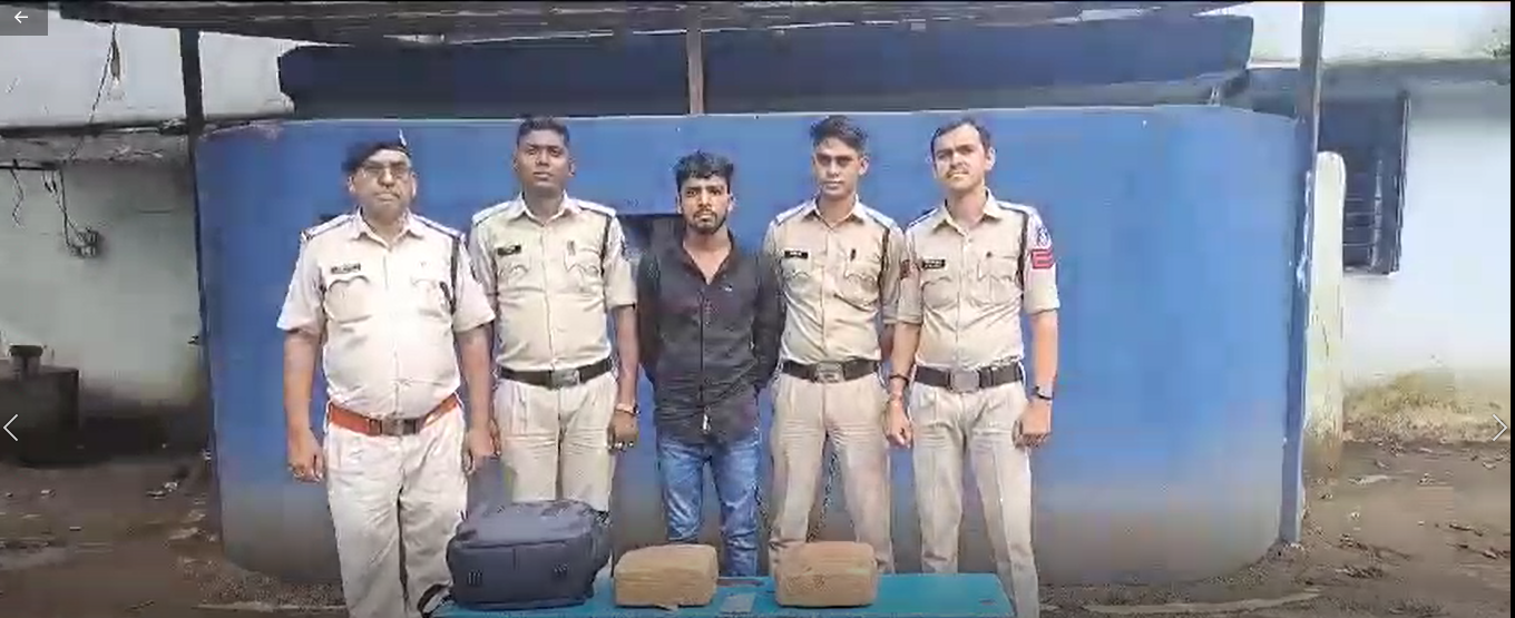  राजनांदगांव/लगभग 10 किलो 184 ग्राम गांजा बरामद/ नडीपीएस एक्ट के तहत मामला दर्ज