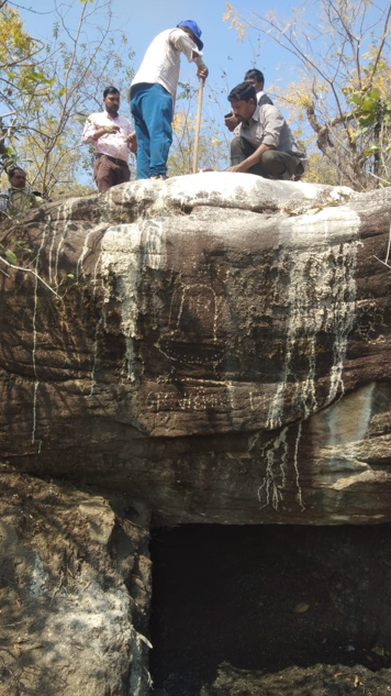  देवगढ़ के ग्राम दामुज में 4 अवैध सुरंगों को किया गया बंद / अपराधियों के खिलाफ होगी सख्त कार्रवाई