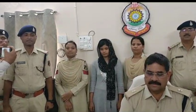 पत्नी ने पत्रकार पति को प्रेमी संग मिलकर उतारा मौत के घाट