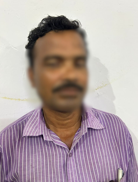 मालवाहक पर सवारी ढोने वाले चालक पर अपराध दर्ज वाहन जप्त धौराटिकरा के पास संतुलन खोकर पलटा था वाहन 03 अन्य प्रकरणों में भी हुई चालानी कार्यवाही हफ्ते भर में कुल 08 वाहनों पर ठोका गया भारी जुर्माना