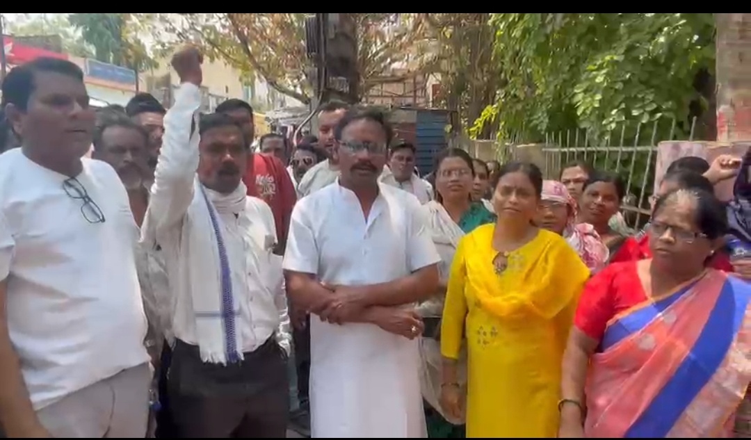 यादव समाज ने किया कलेक्ट्रेट का घेराव,आरोपी को फांसी की सजा की मांग