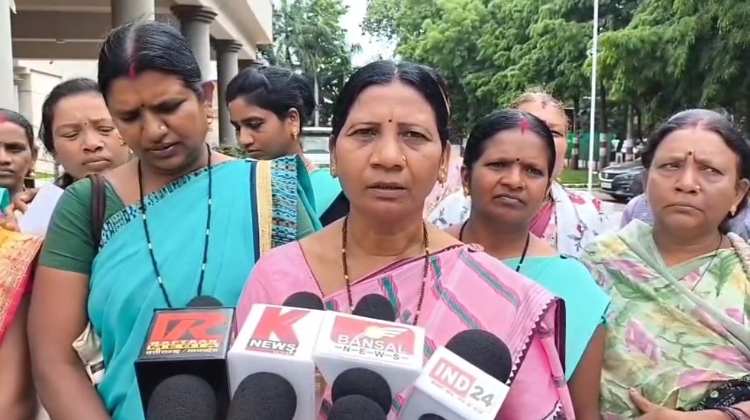 मितानिन की हत्या परिजनों को मुआवजे की मांग