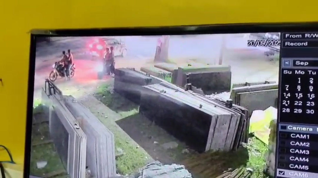 आज के समय में निष्पक्ष पत्रकारिता करना घोटालेबाजों की पोल खोलना सच को सामने लाना मौत को गले लगाने के समान बन कर रह गया 