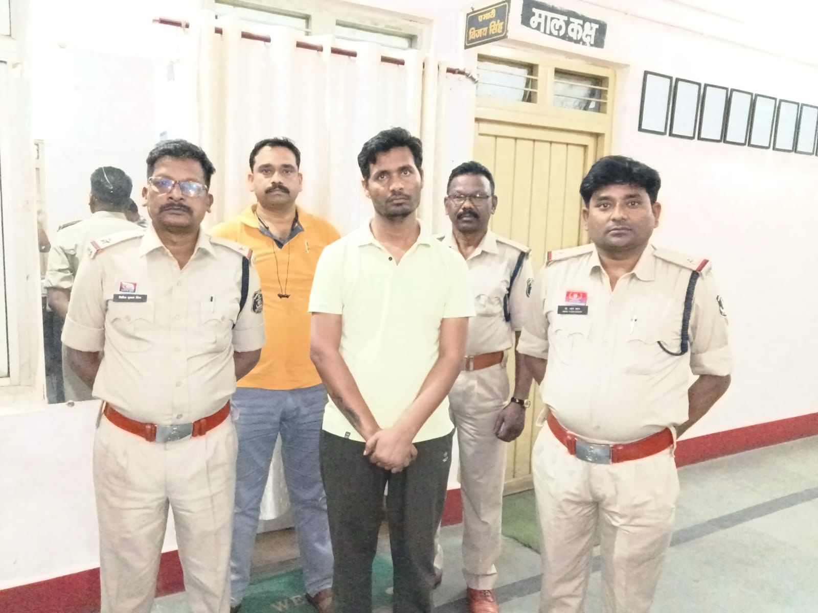 ATM से चल रहा था नशे का खेल! चिरमिरी पुलिस का बड़ा खुलासा, मास्टरमाइंड समेत पूरा गिरोह गिरफ्तार
