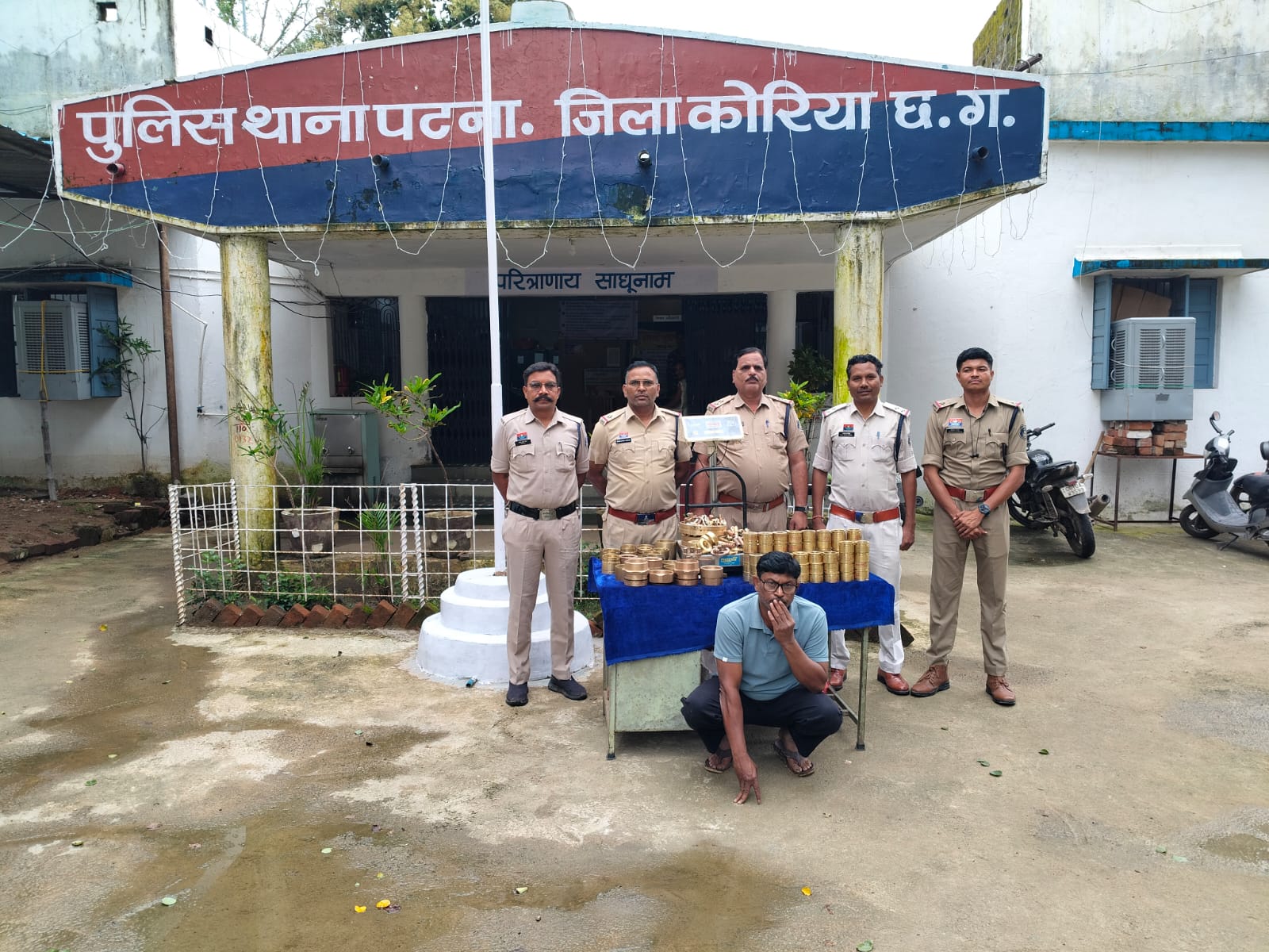 टीएमसी के स्टोर में 50 लाख की चोरी का एक और आरोपी गिरफ्तार खरीदार के कब्जे से 10 लाख के पार्ट्स बरामद, चोरी का पूरा माल पुलिस ने किया जब्त