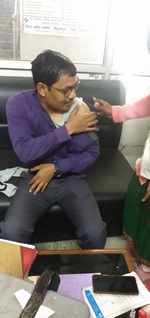 राष्ट्रव्यापी कोविड टीकाकरण के तहत अब तक 159.67  करोड़ से अधिक टीके लगाए जा चुके हैं