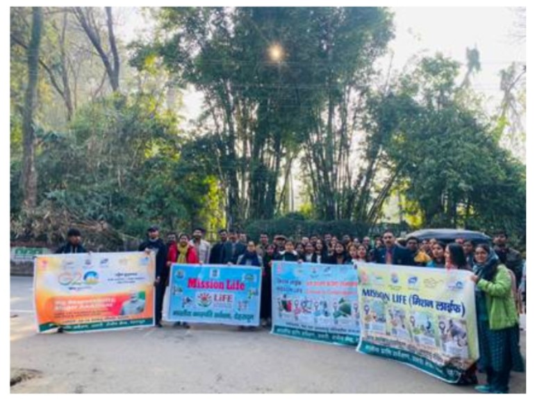 मिजोरम के आइजोल में पलक झील के किनारे प्रकृति की सैर (नेचर वॉक) का आयोजन