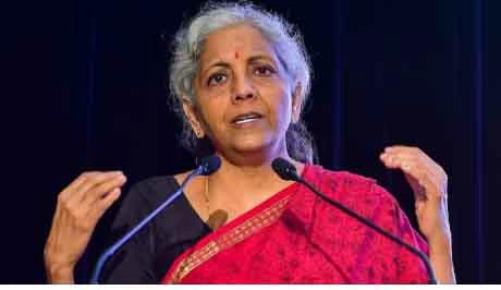 Government : भारी बारिश के बीच केन्द्र सरकार ने गरीब और मध्यम वर्ग को दी राहत, ये चीजें हो जाएगी सस्ती