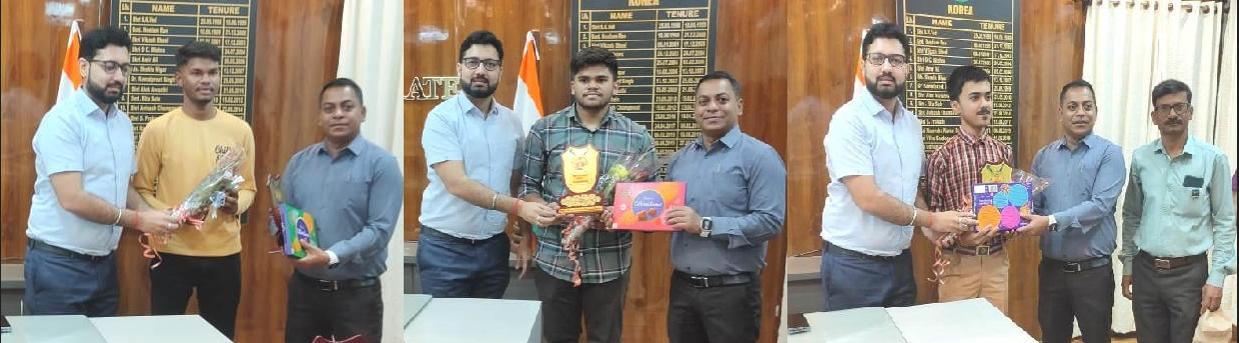  मेधावी छात्रों ने की कलेक्टर से मुलाकात / सपना को साकार करने कड़ी मेहनत की जरूरत - कलेक्टर  लंगेह